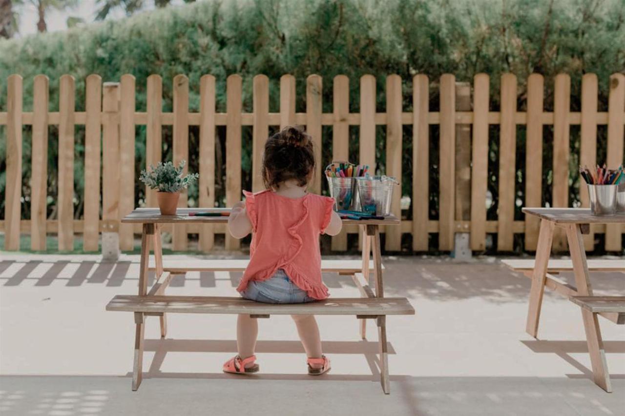 Aguas De Ibiza Grand Luxe Hotel - Small Luxury Hotel Of The World Santa Eularia des Riu Esterno foto Child at a Montessori school