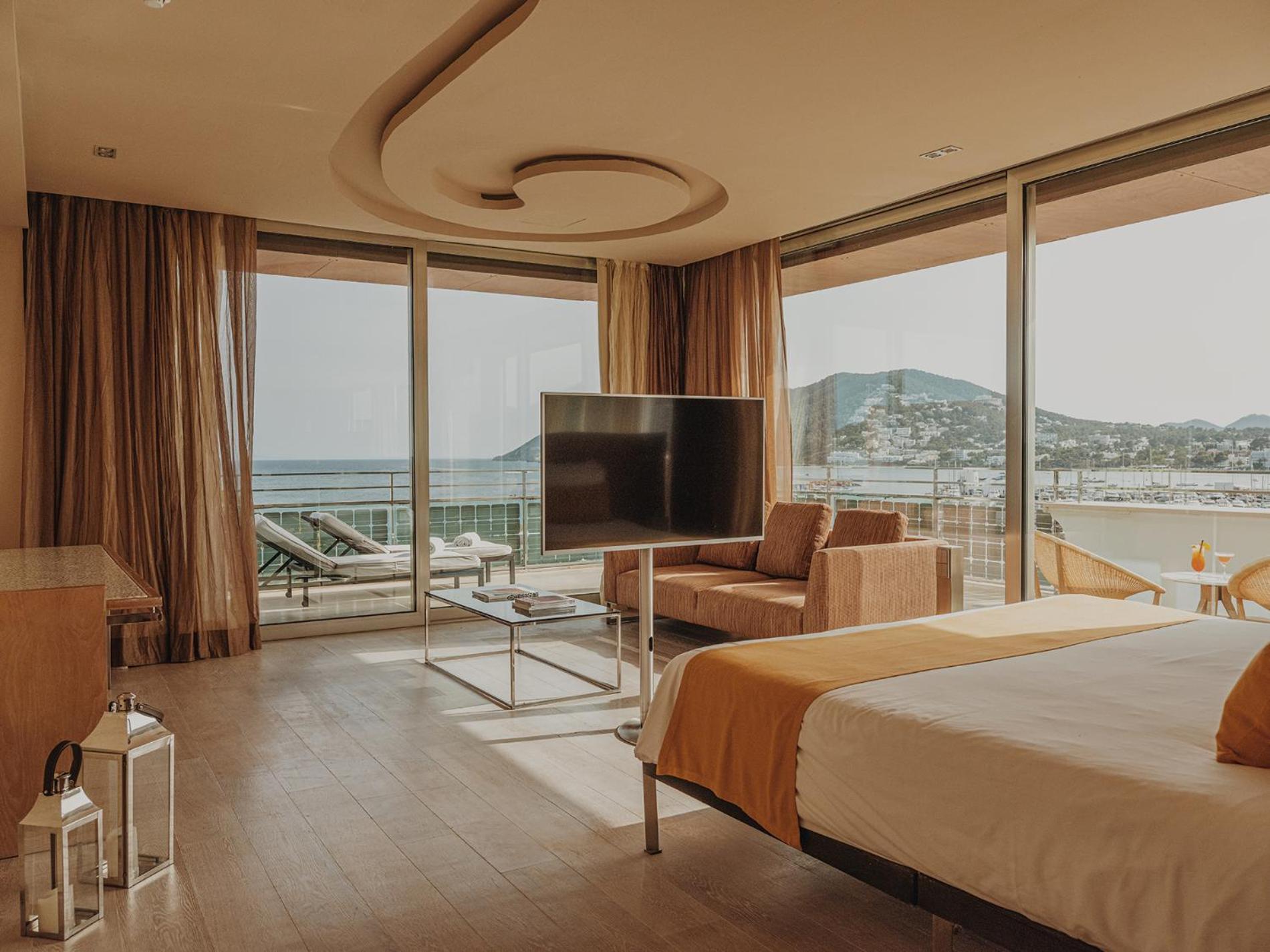 Aguas De Ibiza Grand Luxe Hotel - Small Luxury Hotel Of The World Santa Eularia des Riu Esterno foto