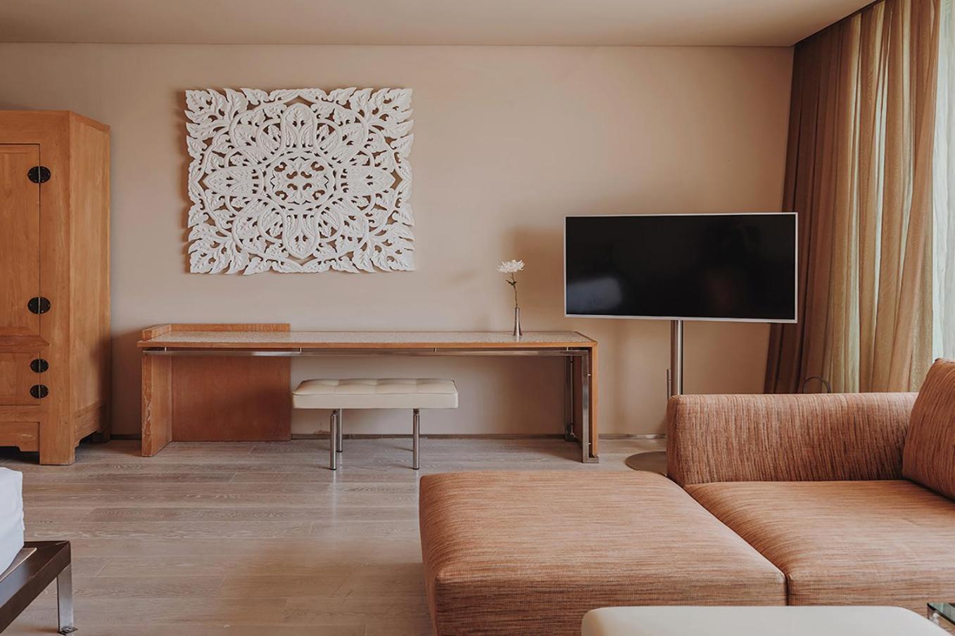Aguas De Ibiza Grand Luxe Hotel - Small Luxury Hotel Of The World Santa Eularia des Riu Camera foto A room at the hotel