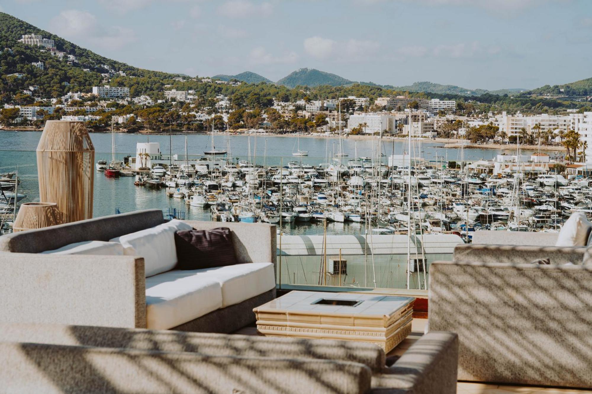 Aguas De Ibiza Grand Luxe Hotel - Small Luxury Hotel Of The World Santa Eularia des Riu Esterno foto View of Portals Nous from the hotel