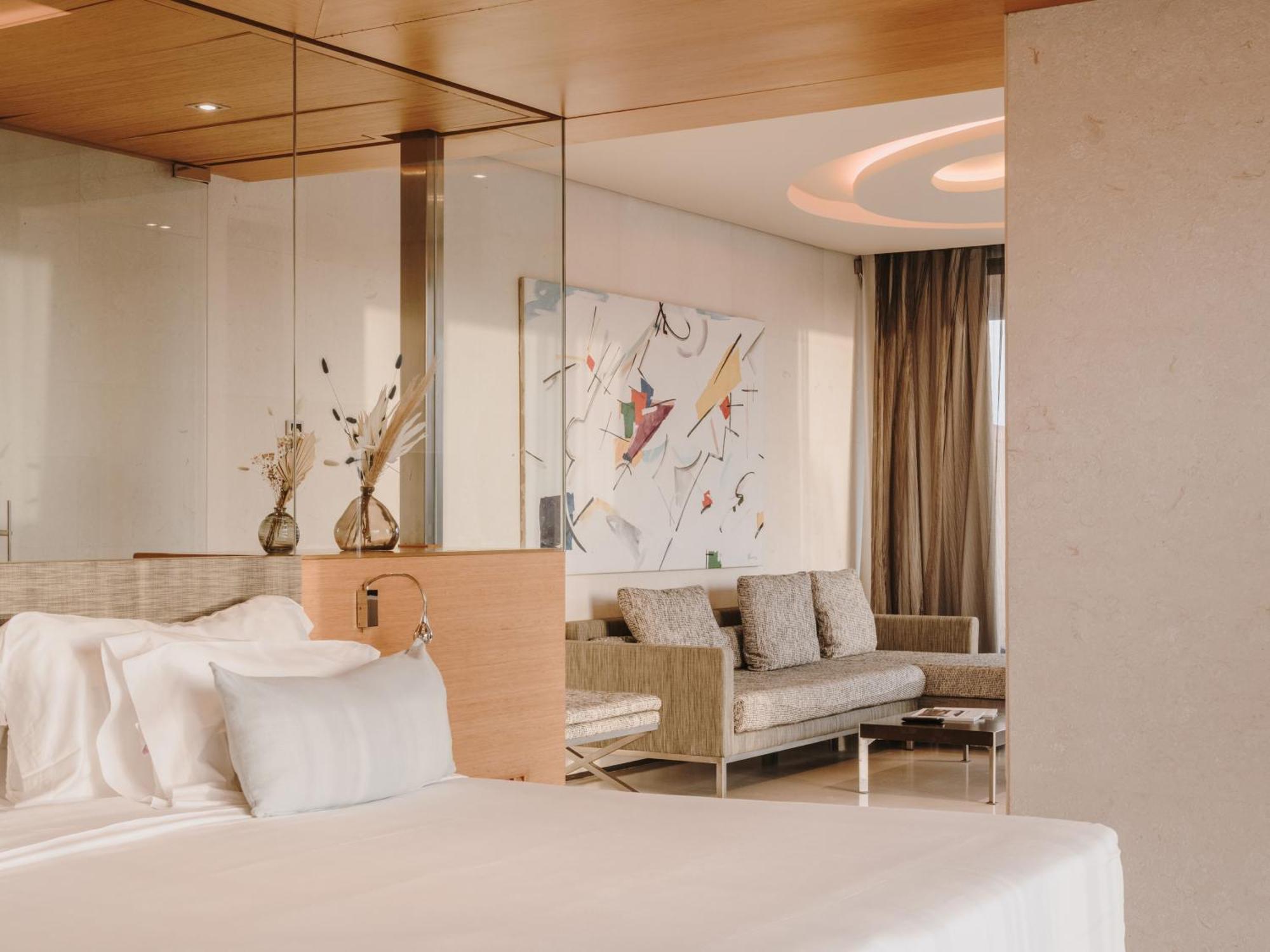 Aguas De Ibiza Grand Luxe Hotel - Small Luxury Hotel Of The World Santa Eularia des Riu Camera foto